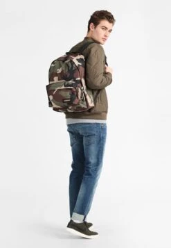 Eastpak Out Of Office Core Colors- Rugzak - Camo