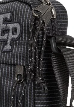 Eastpak The One - Schoudertas - Base Ep Black -Eastpak Travel Goedkope Winkel d35dd5feb29842adb8b6020363fef301