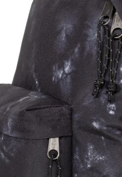 Eastpak Padded Pak R - Rugzak - Camo Dye Black 8 Eastpak Padded Pak R - Rugzak - Camo Dye Black -Eastpak Travel Goedkope Winkel d6dc7ca52b204f87a124b1dbd4ca9363